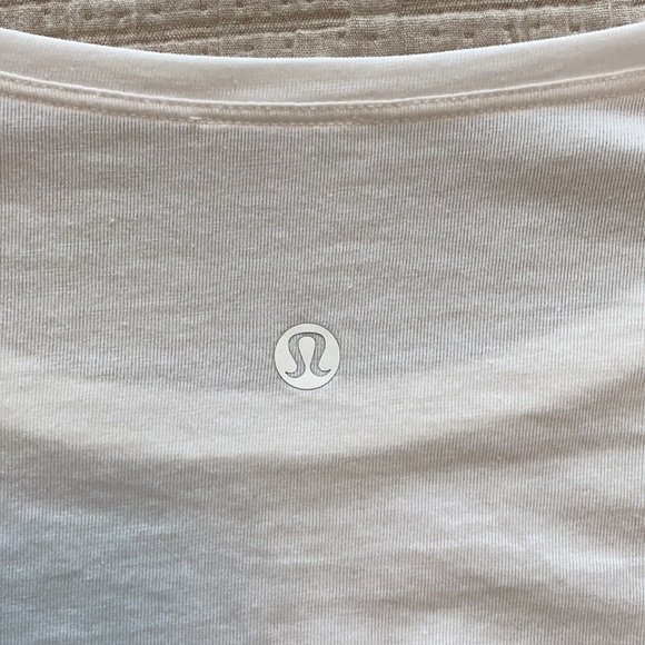 Lululemon long sleeve 🤍 - Picture 8 of 9